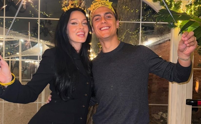 Social: il Capodanno dei giallorossi. Dybala, Angelino e Paredes insieme, Soulé e Dovbyk in famiglia. Spettacolo pirotecnico per Saelemaekers (FOTO e VIDEO)