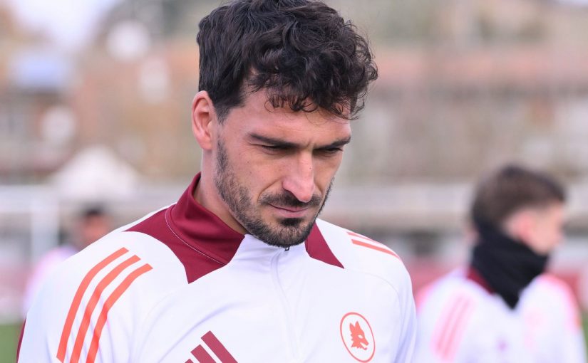 Ripartenze, cadute e messaggi temerari: Roma saluta Hummels