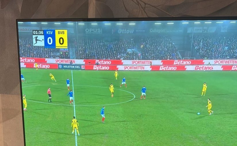 Instagram, Hummels e l’amore per il Borussia Dortmund: il difensore segue il match contro l’Holstein Kiel in tv (FOTO)