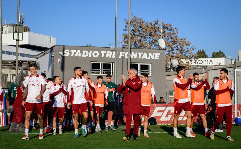 FOTO e VIDEO – La Roma abbraccia i tifosi al Tre Fontane: le immagini dell’allenamento