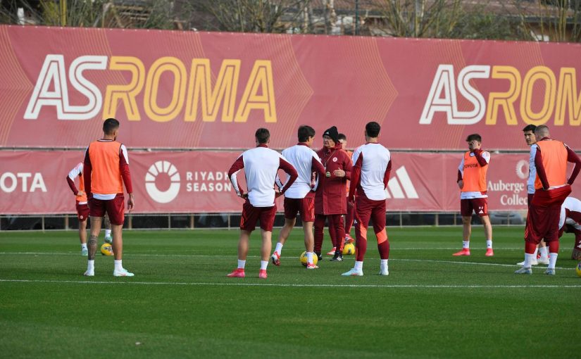 Trigoria, Ranieri scatenato durante l’allenamento: “È venerdì, prepariamo corpo e mente. Pensate da allenatori!” (FOTO e VIDEO)