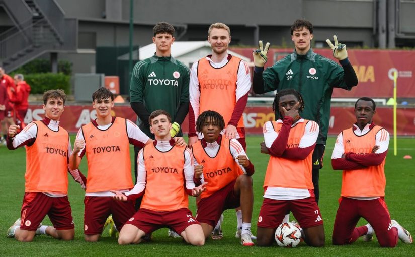 Koné e la Dybala mask: il francese vince la partitella e posa con l’esultanza della Joya. E l’argentino si ‘arrabbia’ (FOTO)