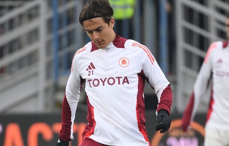 Dybala, intervento riuscito: inizia la riabilitazione a Trigoria (COMUNICATO)