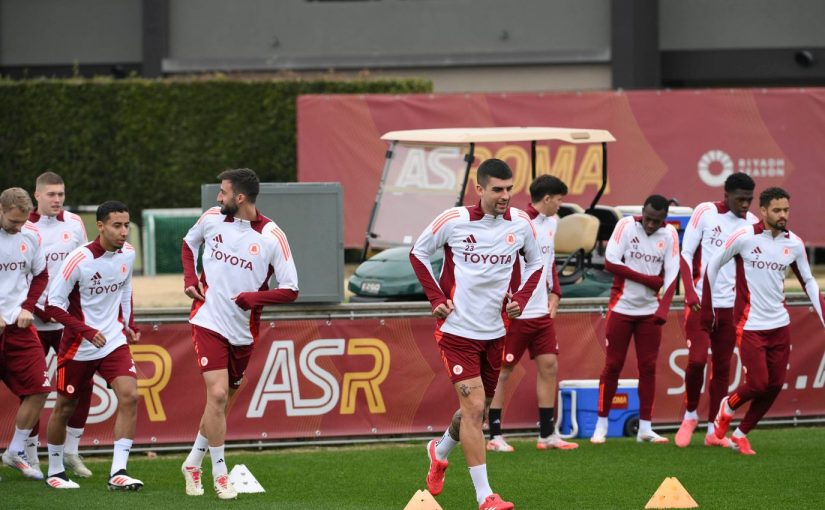 Trigoria, allenamento a due giorni da Venezia-Roma: assenti Hummels e Paredes (FOTO)