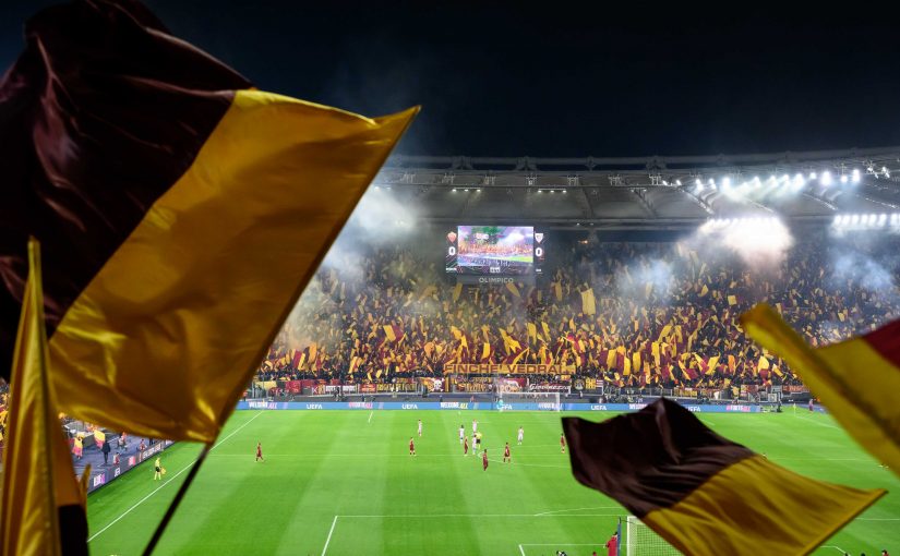 Roma-Fiorentina, avviso della Curva Sud: “Non sovrapporre materiale alle bandiere almeno fino al 10′”