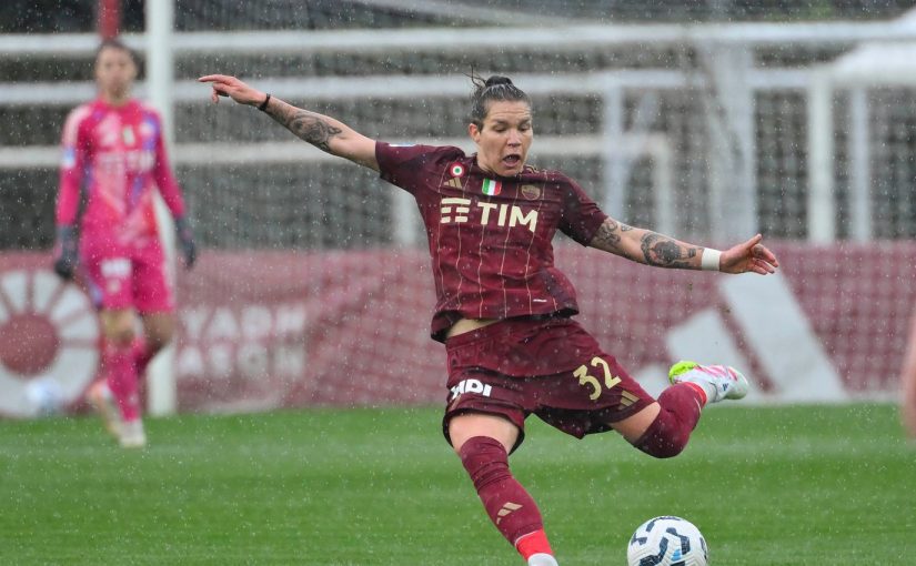 Roma Femminile, ufficiale l’addio di Linari: “Sei stata al centro della nostra difesa”. La calciatrice: “Abbiamo scritto la storia” (FOTO e VIDEO)