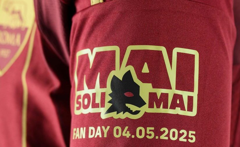 Roma-Fiorentina: squadra in campo con la patch ‘Mai sola mai’. Iniziative per i tifosi nel ‘fan day 2025’ (FOTO)