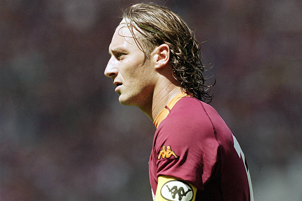 “Roma sarà tricolore”: il club rivive il 17 giugno 2001, tra politica, tormentoni e l’attesa per lo Scudetto