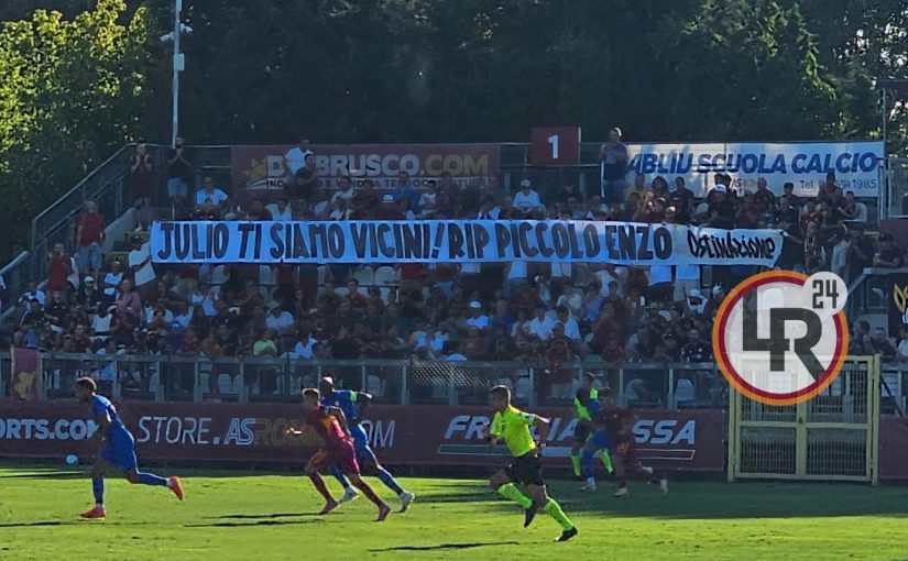 Roma-Cannes, striscione per Julio Sergio: “Ti siamo vicini! Rip piccolo Enzo” (FOTO)