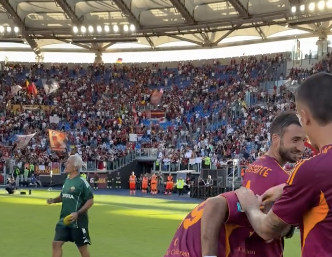 VIDEO – Celik MVP di Roma-Verona. Mancini e Cristante scherzano: “Ma veramente?”