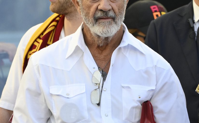 Roma-Verona, sorpresa in tribuna: c’è anche Mel Gibson a seguire il match