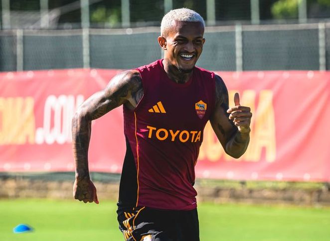 Trigoria: ripresa in vista del Nizza. Wesley in gruppo, presenti anche Ranieri e Massara (FOTO)