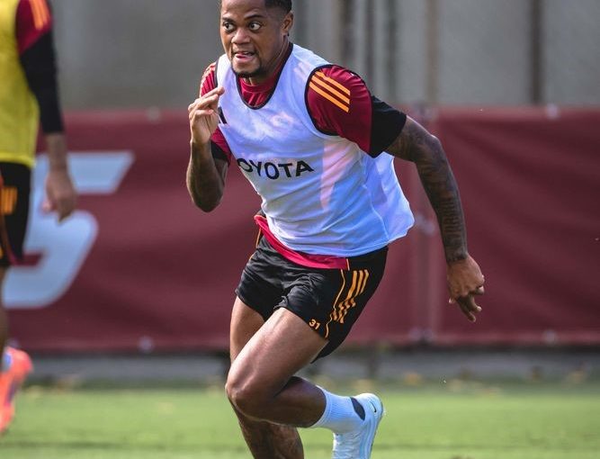 Verso Roma-Inter: in gruppo Bailey, differenziato per Angelino. Soulé: “Roma a vita, voglio l’Argentina”. Anche Gravina spinge per lo stadio