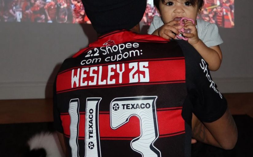 Finale Copa Libertadores: Wesley tifa il ‘suo’ Flamengo da casa. E su Instagram esulta per la vittoria (FOTO)