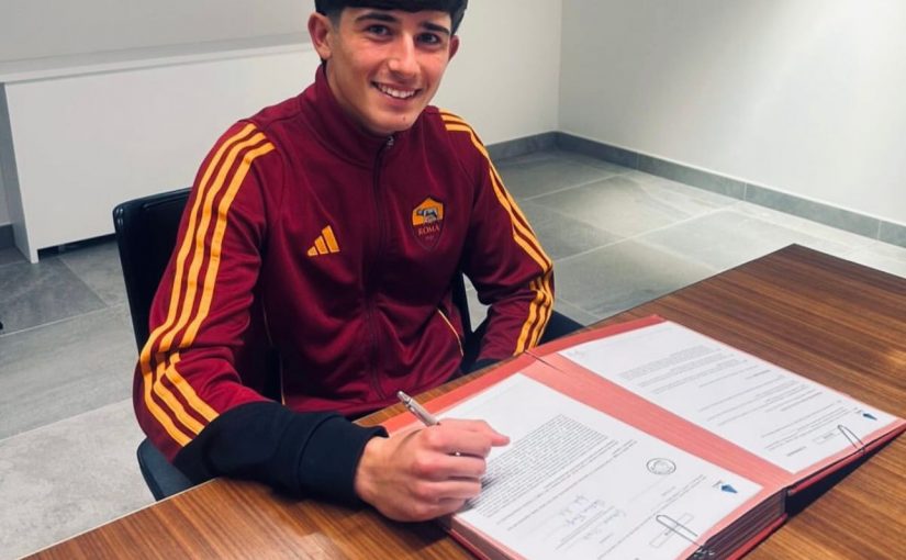 Settore giovanile, primo contratto da professionista per il classe 2009 Strata: “Grande responsabilità, darò tutto me stesso” (FOTO)