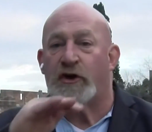 VIDEO – Il “Vikingo” Martin incontra un tifoso giallorosso…e del Boca: “Forza Roma e dale Boca”. Il cronista: “Sono tutti tifosi della Roma, non ho incontrato un laziale”