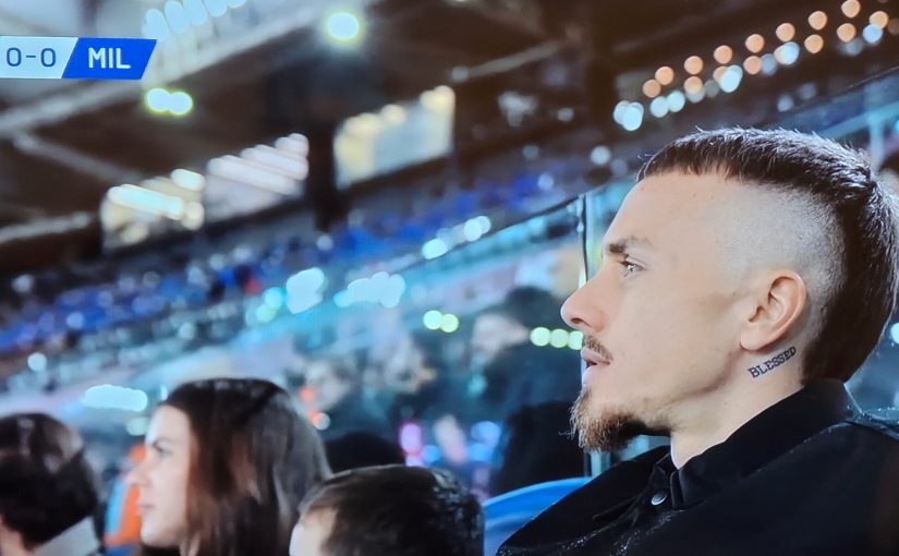 FOTO – Roma-Milan, Angelino in tribuna ad assistere al match