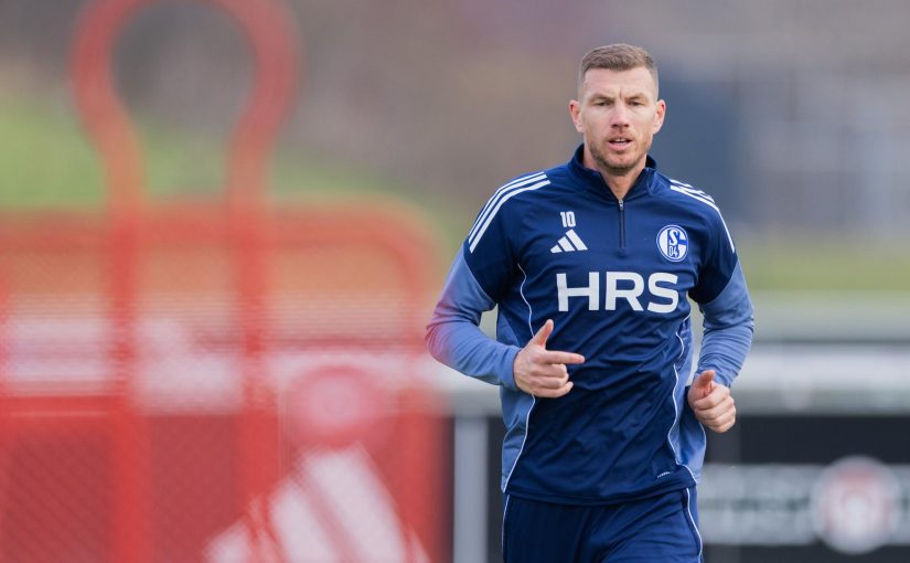 Dzeko in gol all’esordio con lo Schalke: il bosniaco segna all’87’ e dà il via alla rimonta (VIDEO)