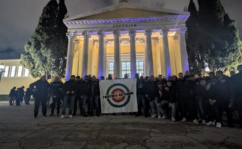 Panathinaikos-Roma: il corteo dei giallorossi verso lo stadio. Cori con i tifosi greci (FOTO e VIDEO)