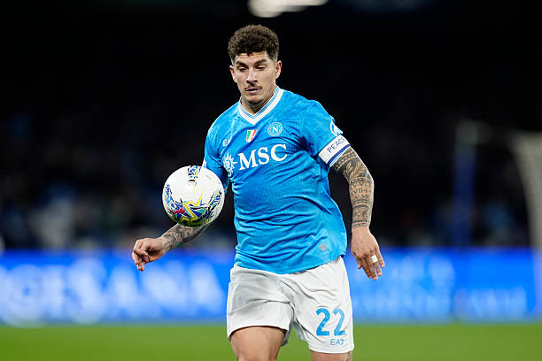 Napoli, esclusa la lesione del crociato per Di Lorenzo: distorsione al ginocchio, stop di almeno un mese. Out contro la Roma