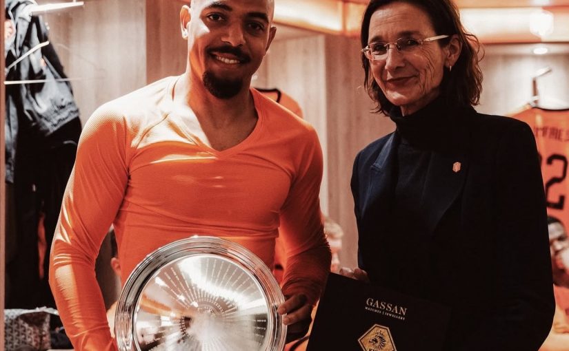 Instagram, Malen premiato per le 50 presenze con l’Olanda: “Grato per ogni opportunità” (FOTO)