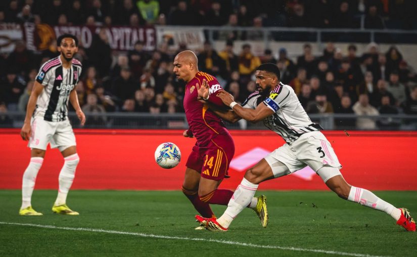 Calciomercato Roma: la Juventus monitora Malen in caso di mancato riscatto da parte dei giallorossi