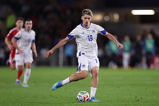 In attacco si cercano altre soluzioni: occhi fissi su Arribas e Alajbegovic