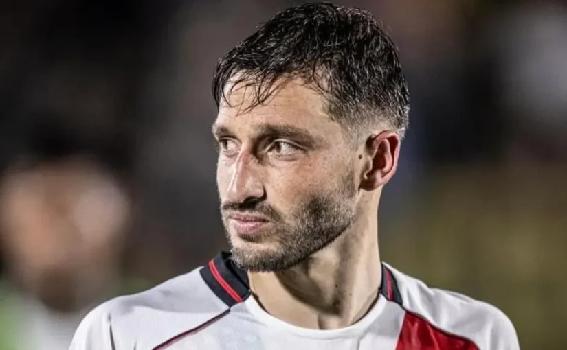 CONMEBOL Sudamericana: l’ex Roma Viña si mette i guanti e finisce in porta (VIDEO)