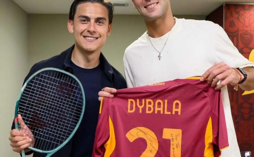 Dybala e l’incontro all’Olimpico con il tennista argentino Etcheverry: “Notte indimenticabile” (FOTO e VIDEO)