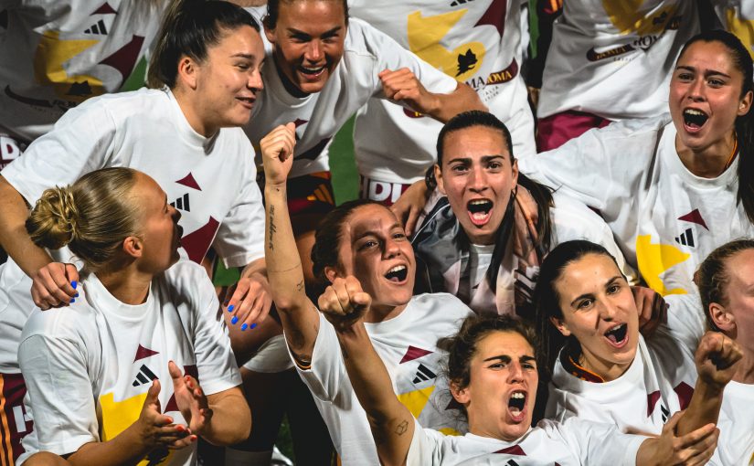 VIDEO – Roma Femminile, festeggiamenti post partita per il tricolore: “I campioni dell’Italia siamo noi”