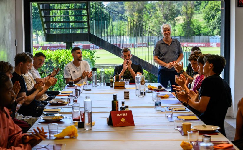 Festa Roma, Gasperini: “Il futuro è bellissimo. Difficile, però entusiasmante”. Cristante: “Ci siamo compattati nel momento del bisogno”. Pellegrini: “Ci abbiamo sempre creduto”. Mancini: “Champions un motivo di orgoglio” (VIDEO)