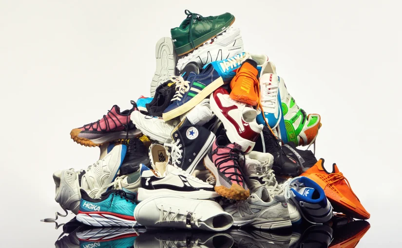 Le sneakers conquistano le star del calcio, tra outfit alla moda e collaborazioni milionarie