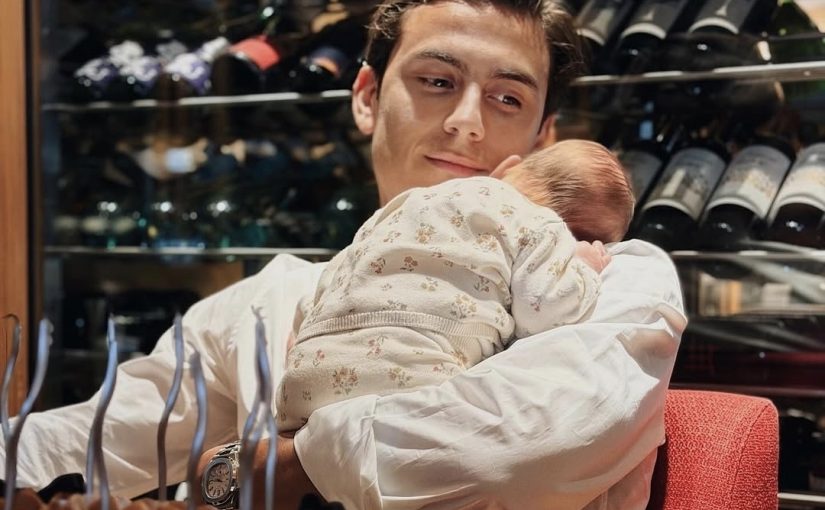 FOTO – Instagram, Dybala celebra la festa del papà con Gia: “Non potrei ricevere regalo più bello”