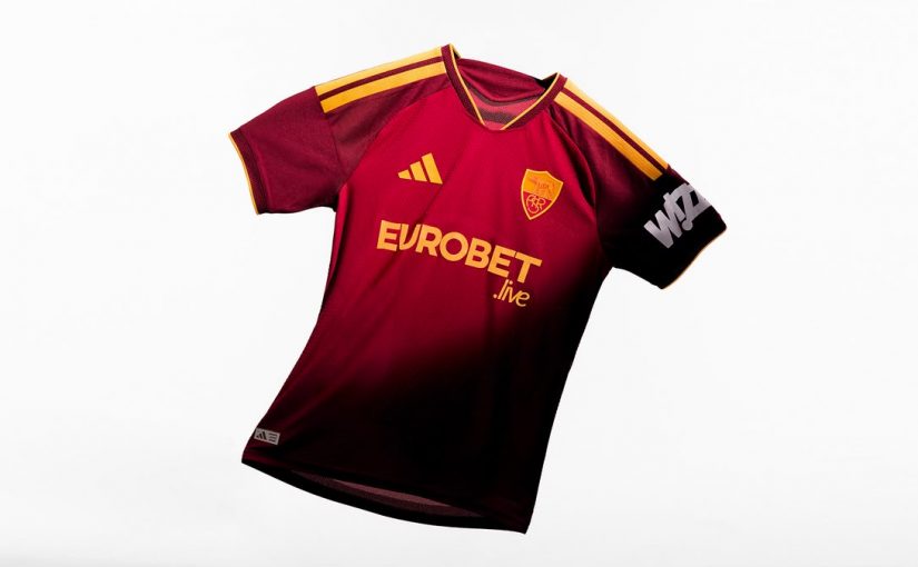 Home Kit 26/27: ecco la nuova maglia della Roma. Torna il vecchio stemma (COMUNICATO & FOTO)