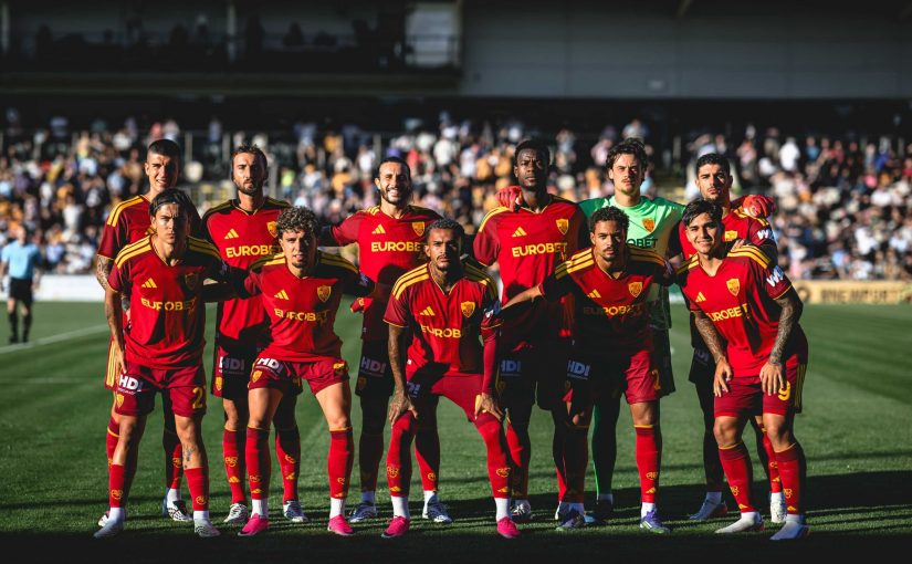 NEWPORT-ROMA 1-4 (37′ Hermoso, 53′ Castro, 58′ Koulierakis, 81′ Soulé, 84′ Cameron): poker convincente dei giallorossi. A segno i due nuovi acquisti Castro e Koulierakis (FOTO E VIDEO)